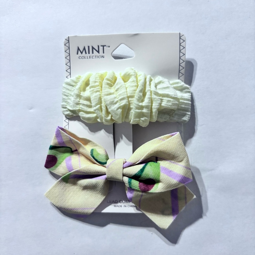 Mint Cream and Multicolor Hair Accessories Set